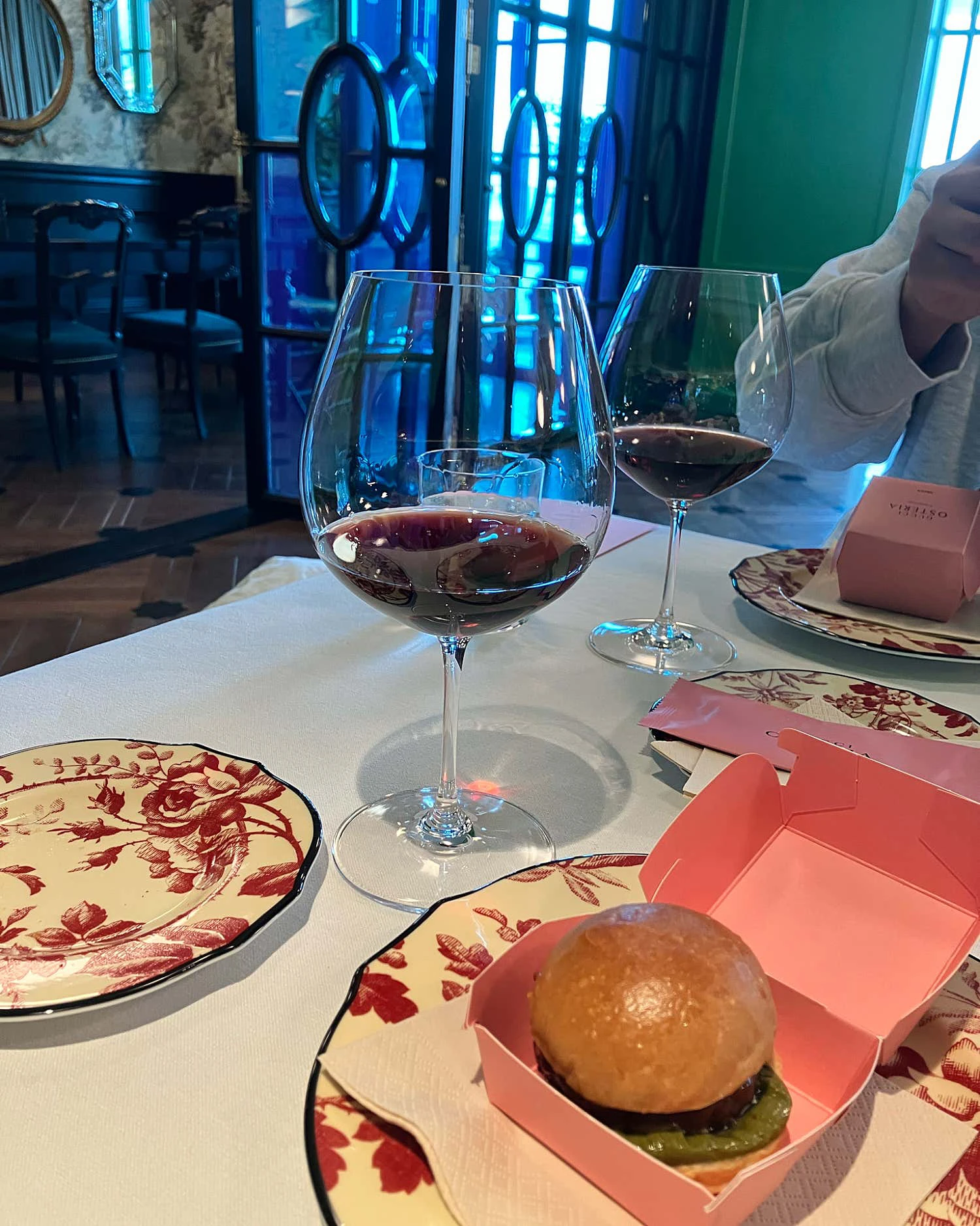 GUCCI OSTERIA 이미지
