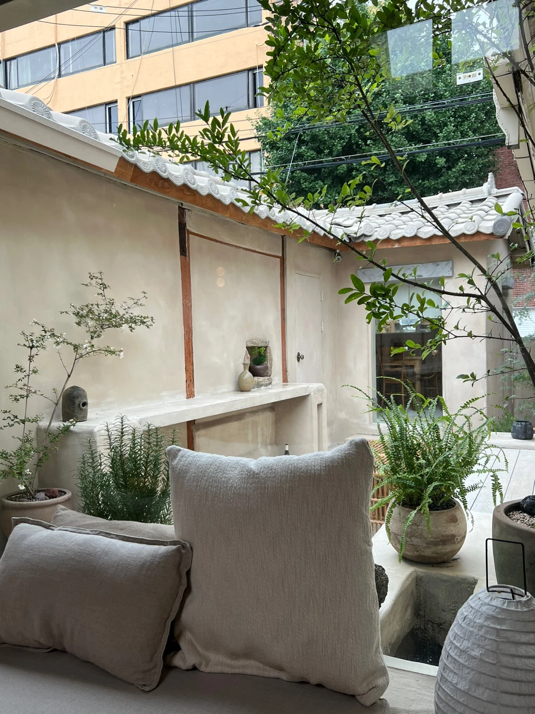 MAISON LOUPBLANC
